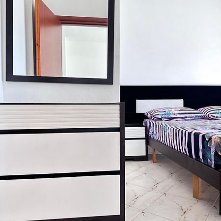 Tini Sea View Apartment Саранда Экстерьер фото