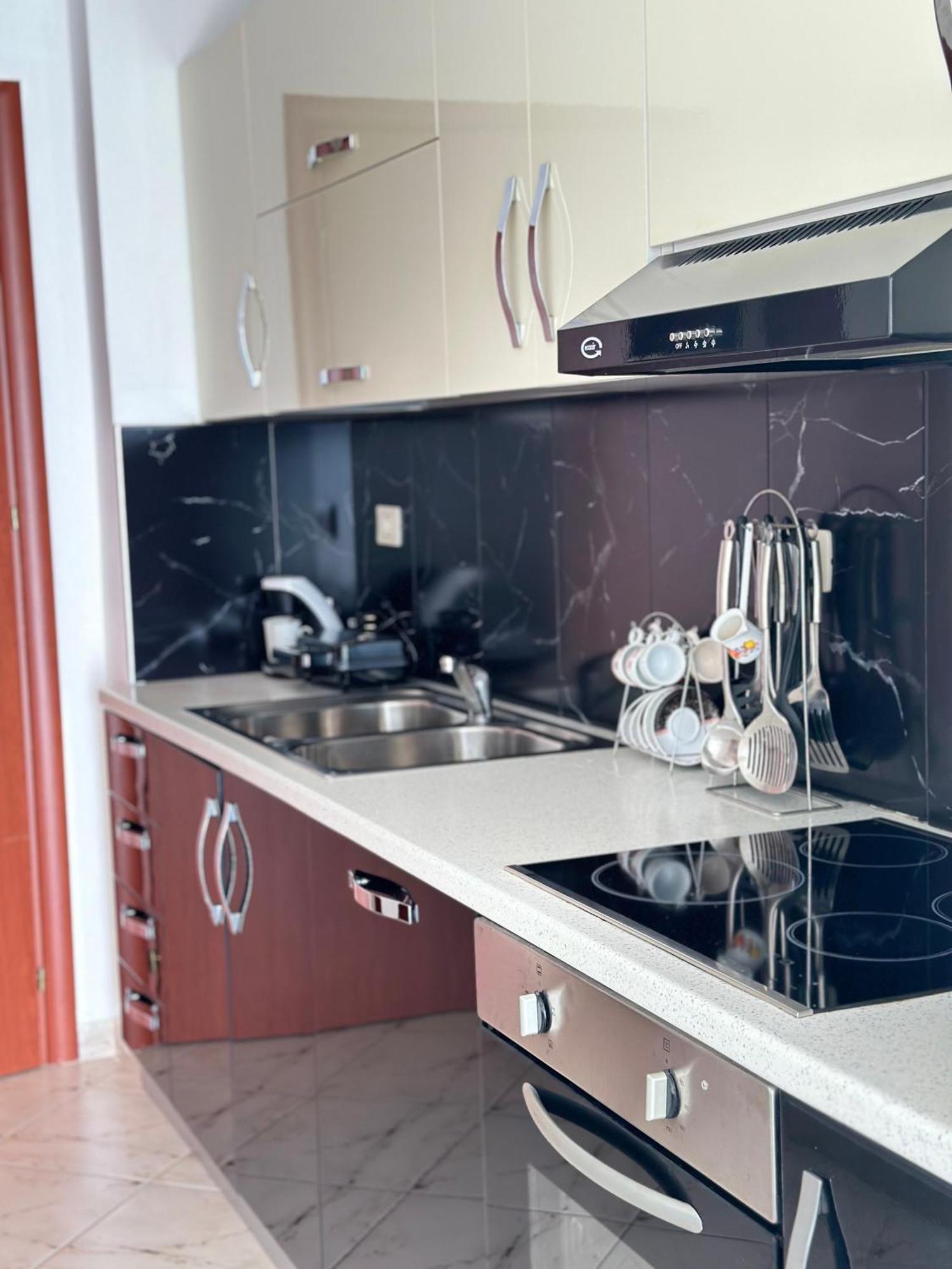Tini Sea View Apartment Саранда Экстерьер фото