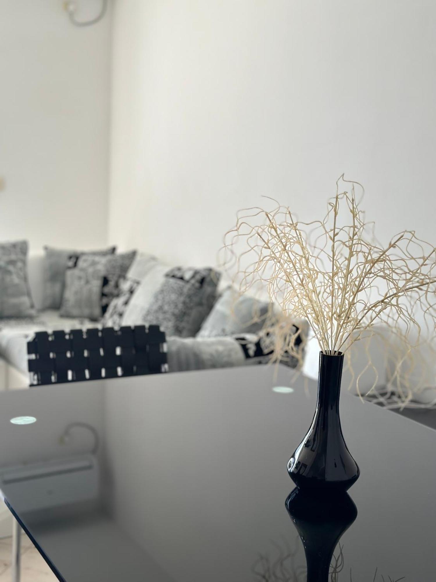 Tini Sea View Apartment Саранда Экстерьер фото